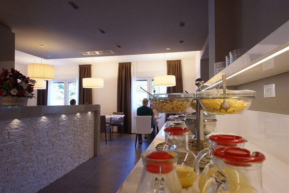 Casa Serena Hotel 2*