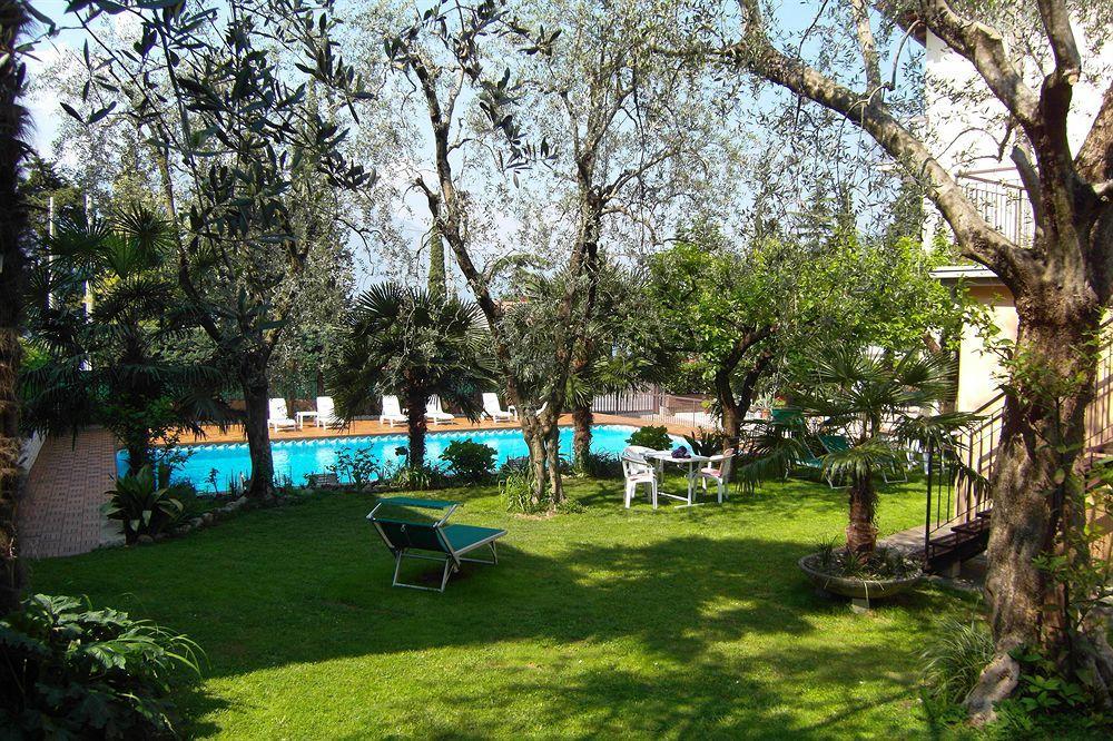 Hotel Casa Serena 2*